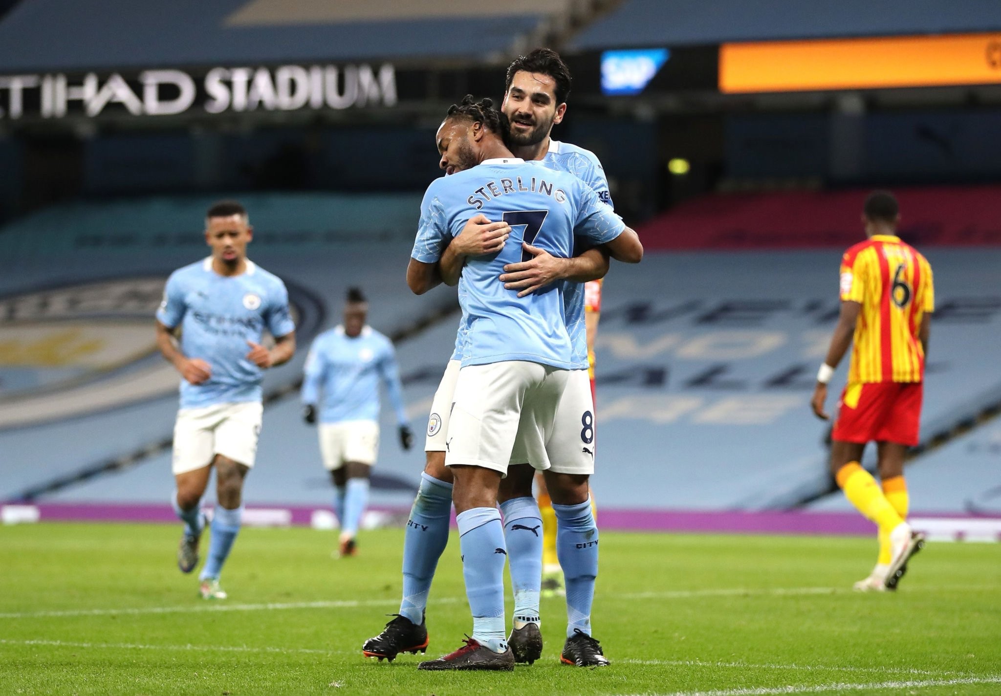 伊布：姆巴佩比哈蘭德更全面，他在場上可以做得更多.